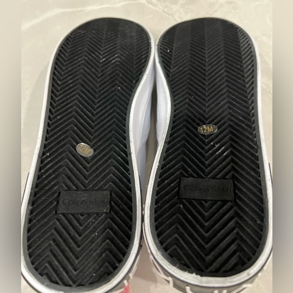 NWOT~White leather, Calvin Klein, slip on athletic shoes